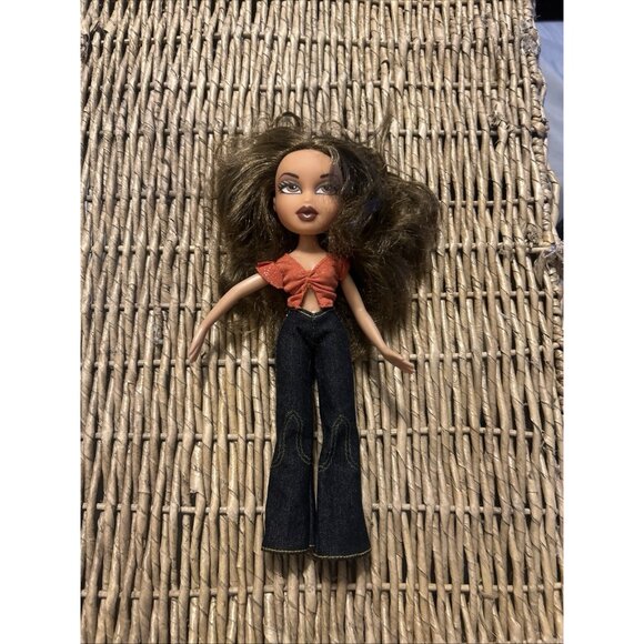 Bratz Step Out Yasmin Doll, MGA Entertainment 2001 Dressed No shoes No Feet - Picture 2 of 6